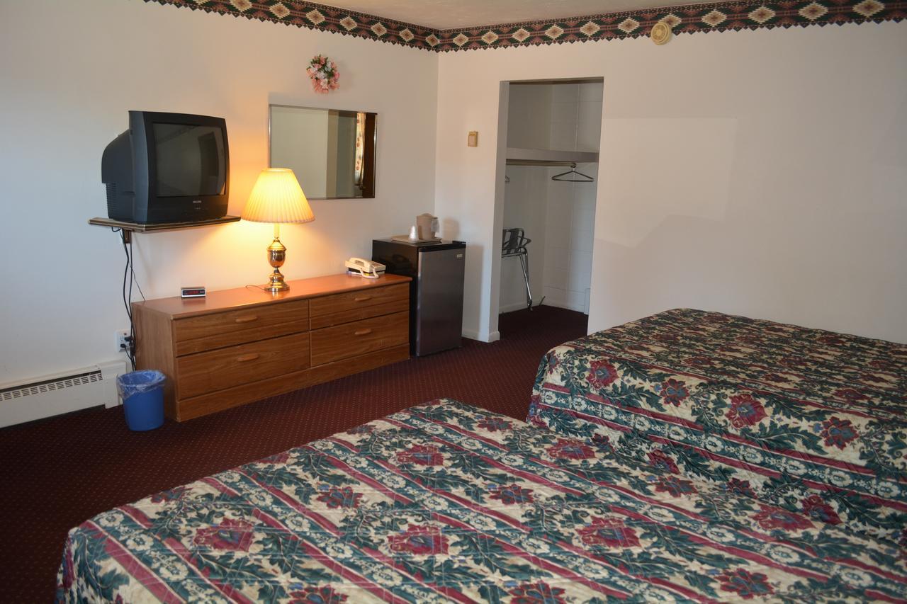 Ventura Motel Ludington Bagian luar foto