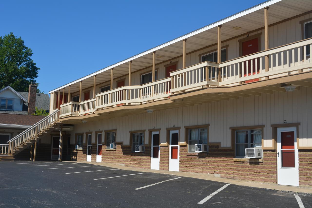 Ventura Motel Ludington Bagian luar foto