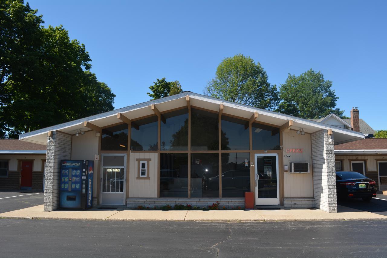 Ventura Motel Ludington Bagian luar foto